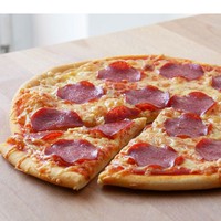 بيتزا سلامة Medium